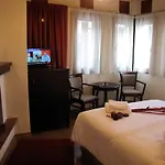Hotel Mirovoli