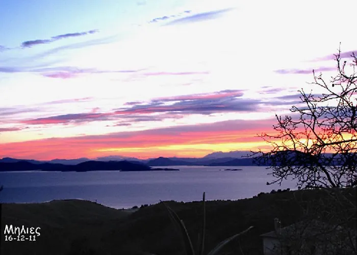 Mirovoli Отель 2*